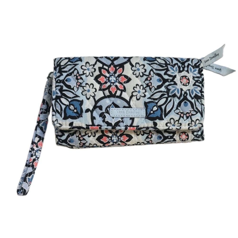 Vera Bradley RFID Smartphone Wristlet Lisbon Medallion Wallet Organizer